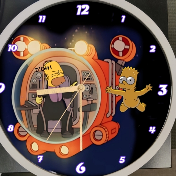 Submarine implosion clock - Picture 6 of 6